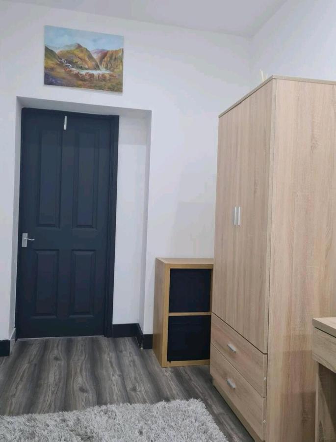 Charming 1-Bed Apartment In Peebles Esterno foto